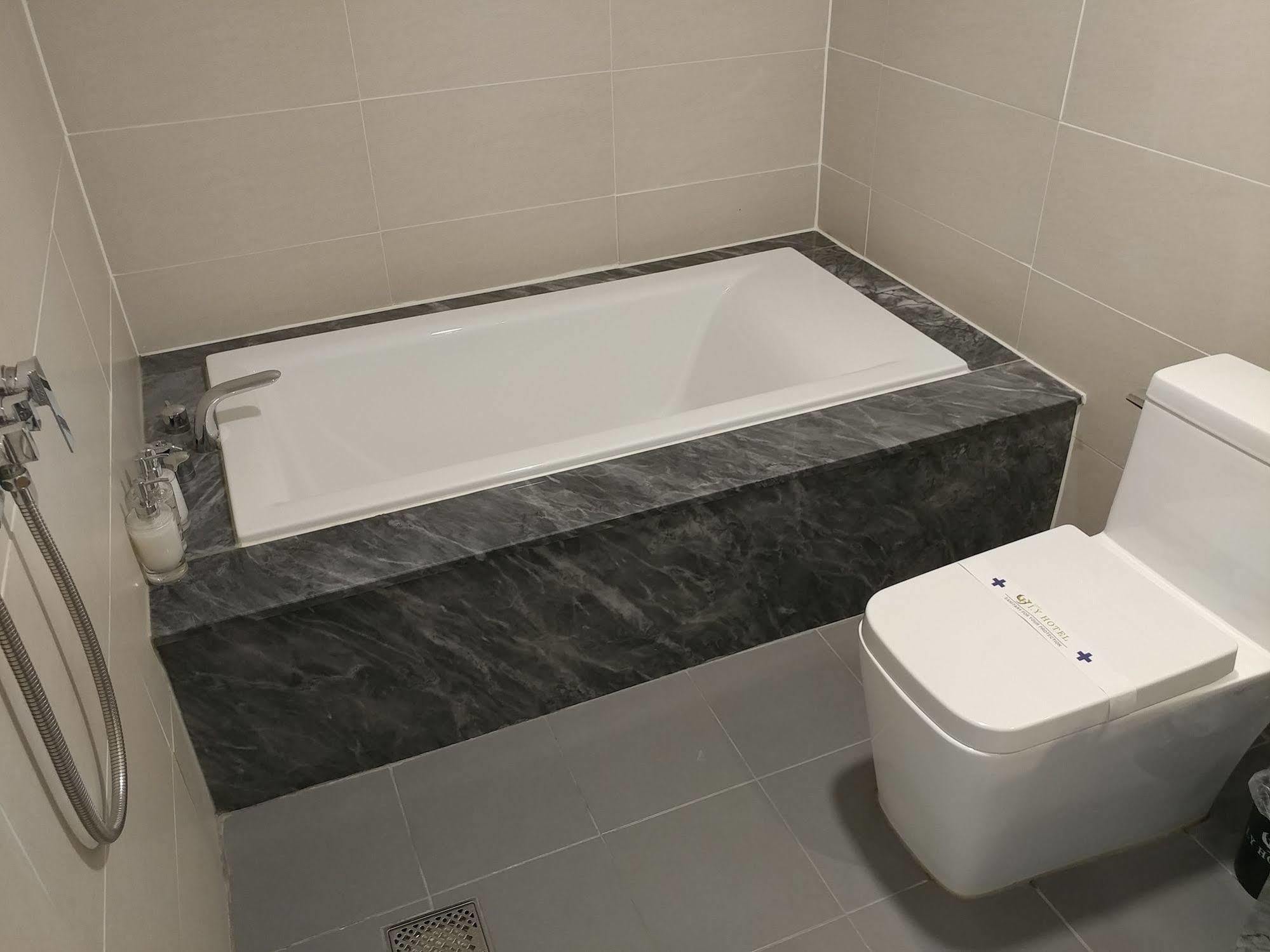 I.Y Hotel Suwon Eksteriør billede