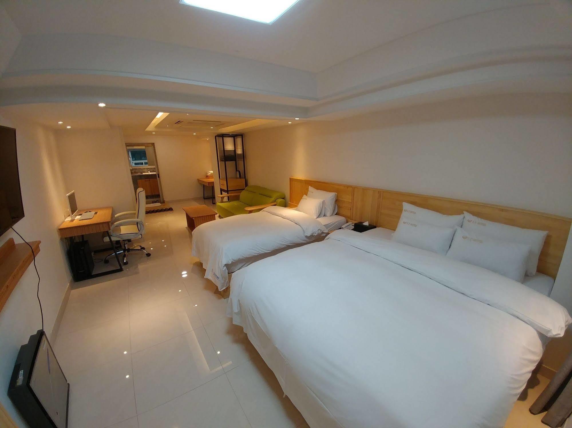 I.Y Hotel Suwon Eksteriør billede