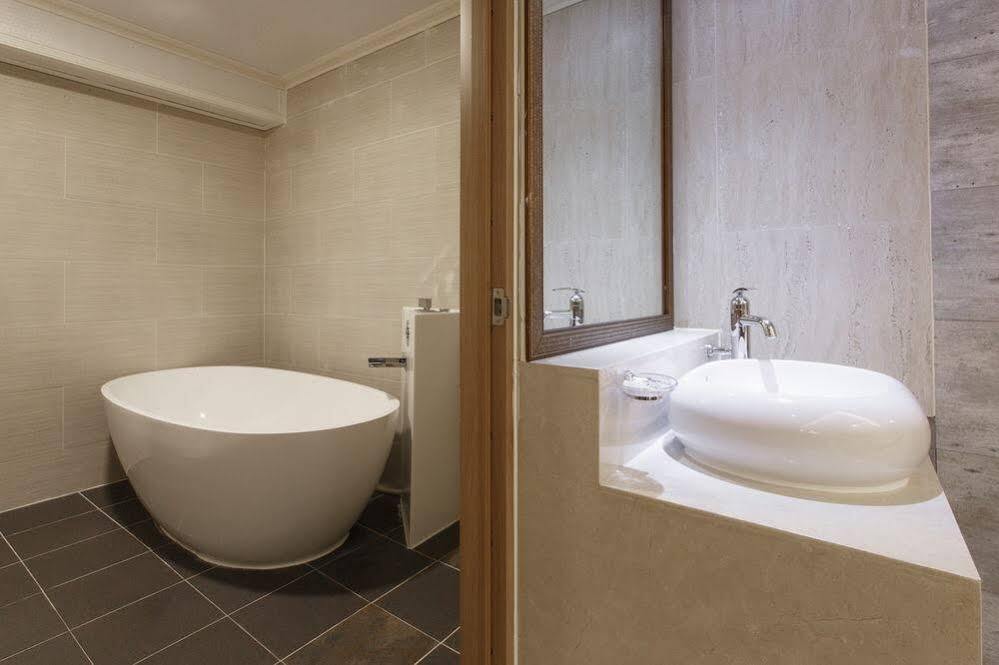 I.Y Hotel Suwon Eksteriør billede