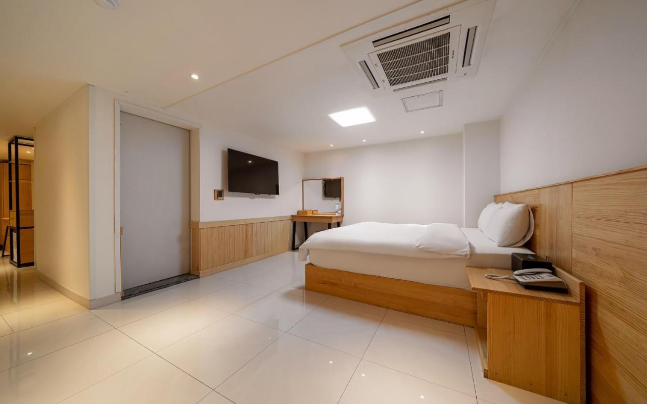 I.Y Hotel Suwon Eksteriør billede