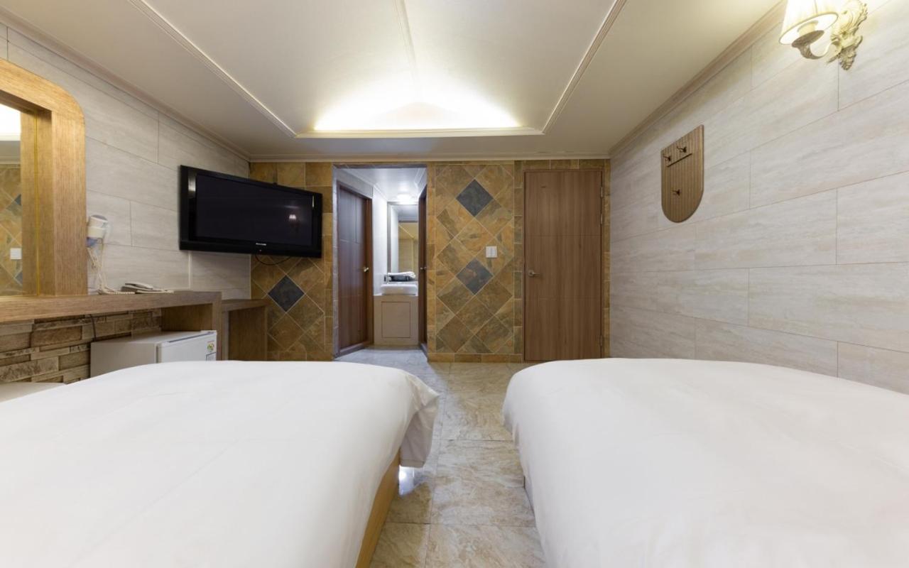 I.Y Hotel Suwon Eksteriør billede