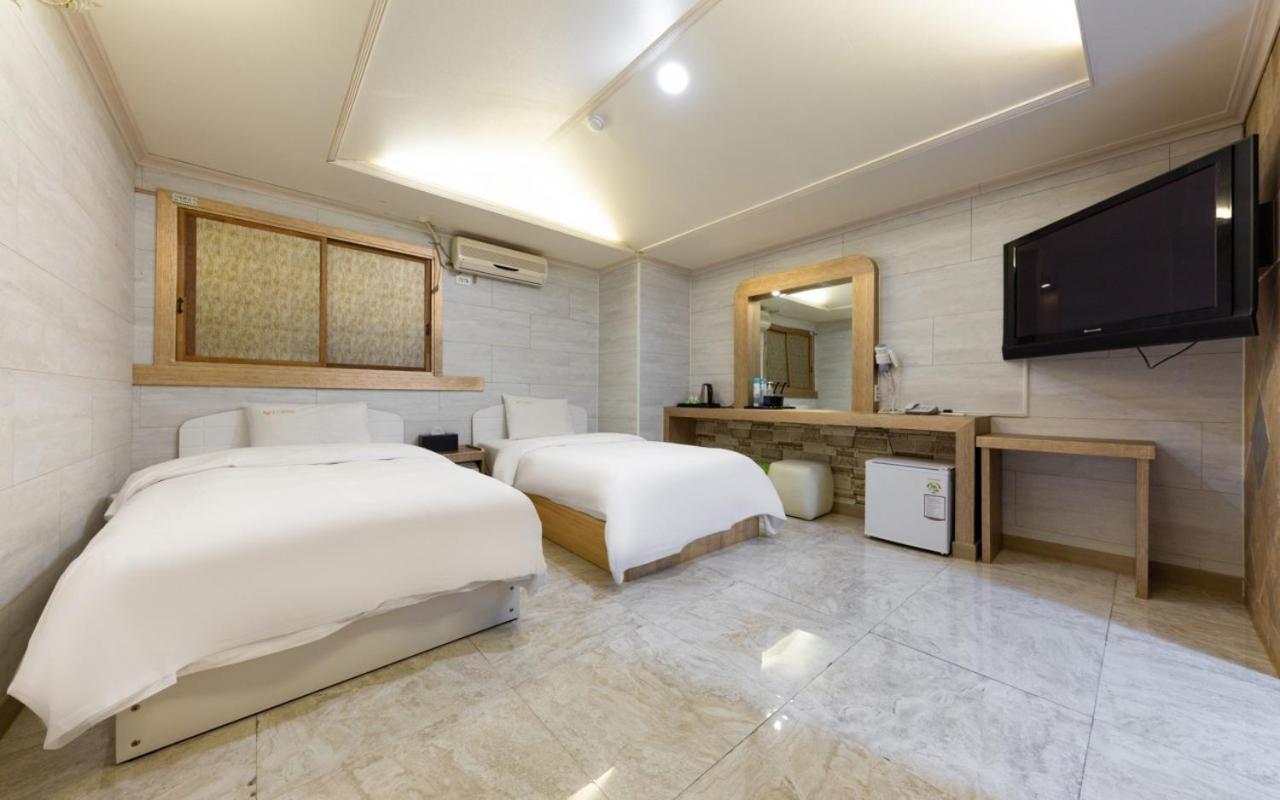 I.Y Hotel Suwon Eksteriør billede